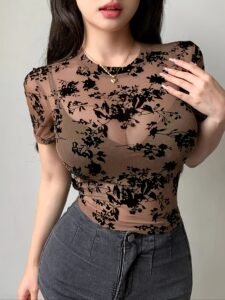 T-shirt court à imprimé floral – Manches courtes & semi-transparent