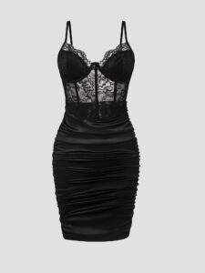 Sexy lace fishbone splicing see-through wrinkle hip dress