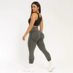 Damen High-Waist Kompressions-Sportleggins – Seitstriiche, Enge Passform, 7/8-Länge – Bild 4