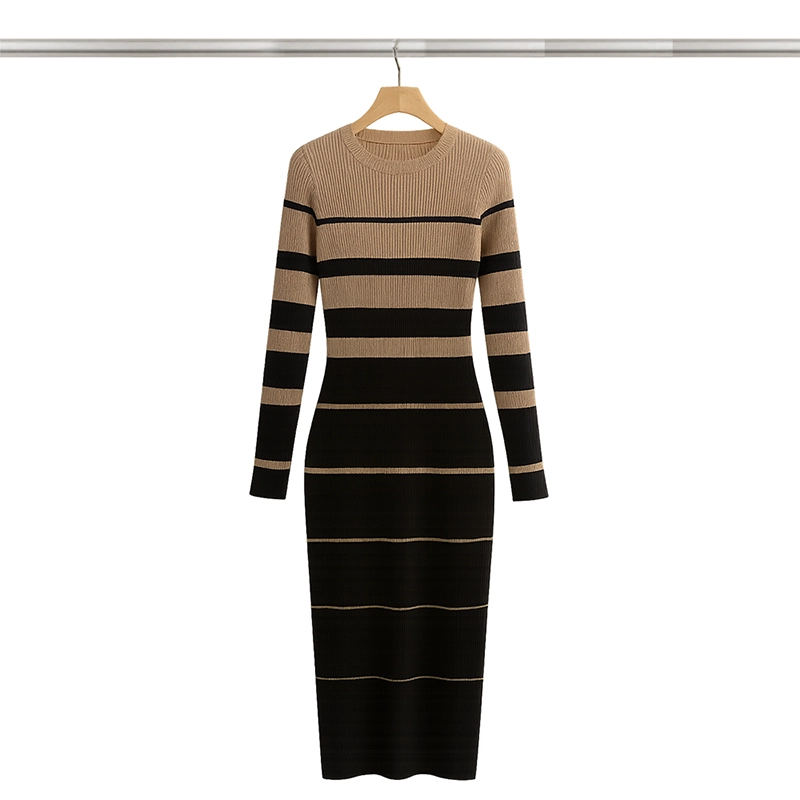 10p copy Robe pull rayée pour femme – Design & style – Image 1