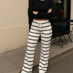 Pantaloni damă cu picior larg în dungi alb-negru – Stil & confort într-o singură piesă - imagine 3