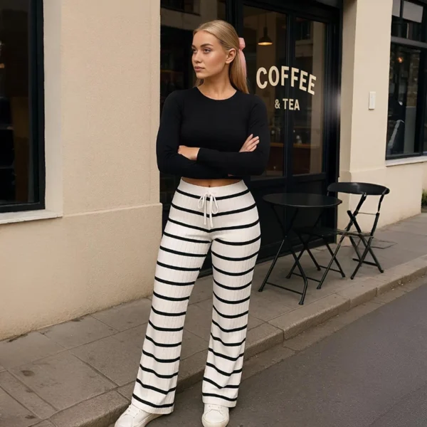 Pantaloni damă cu picior larg în dungi alb-negru – Stil & confort într-o singură piesă - imagine 5