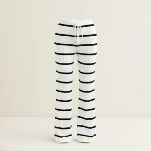Damens Hose mit Weitem Bein in Schwarz-Weiss Streifen – Stil und Komfort vereint