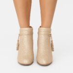 Damen Ankle Boots Beige – Stiefeletten mit Lochmuster, Blockabsatz & Tassel-Details – Bild 7