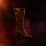 Damen Stiefel Braun – Kniehohe Stiefel mit Blockabsatz im eleganten Minimal-Design – Bild 5