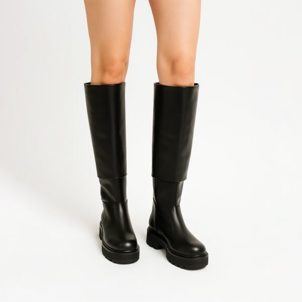 Damen Stiefel Schwarz – Kniehohe Chunky Boots im minimalistischen Design – Bild 4