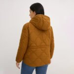 Doudoune femme marron – Veste d’hiver tendance avec capuche & cordon de serrage – Image 3