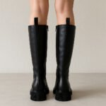 Damen Stiefel Schwarz – Kniehohe Boots mit Chunky-Sohle & Reißverschluss – Bild 4