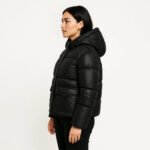 Doudoune Femme Noire – Veste Matelassée à Effet Brillant – Image 3