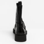 Damen Biker Boots Schwarz – Rockige Stiefeletten mit Schnallen-Detail – Bild 5