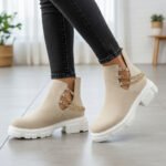Lascana Damen Stiefeletten Beige mit Goldkette – Stil & Komfort vereint – Bild 5