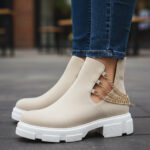 Lascana Damen Stiefeletten Beige mit Goldkette – Stil & Komfort vereint – Bild 7